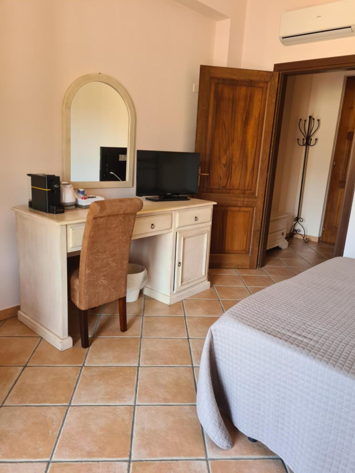 Affittacamere A F R O D I T E Città di Lipari Esterno foto